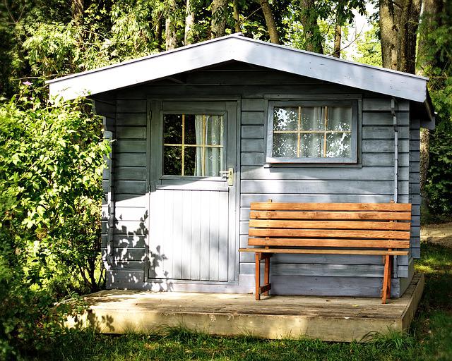 Côté jardin : La construction d’un abri en bois